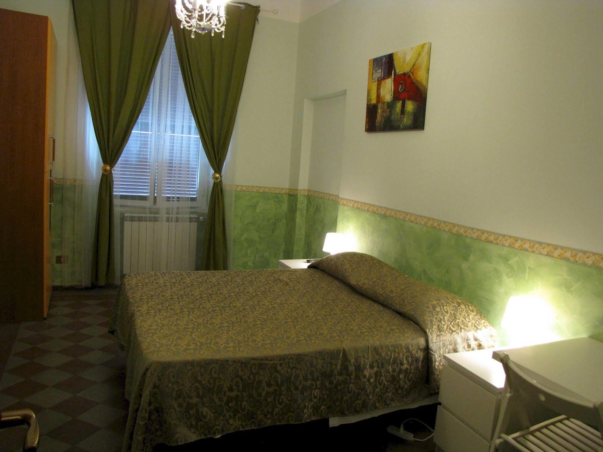 Claudia House Roma Termini Bed & Breakfast Ngoại thất bức ảnh